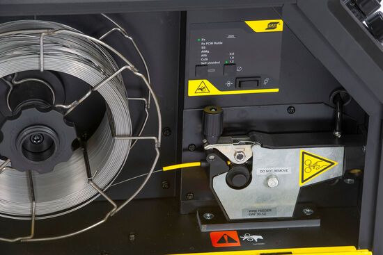 ESAB Rustler MIG Kompakt EM 201C mit Brenner und Zubehör - PrimeWelding